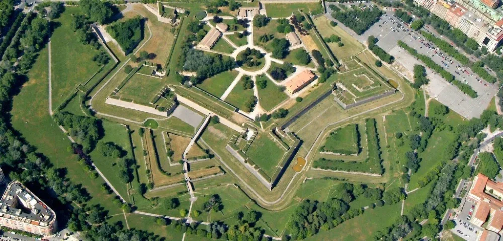 Ciudadela Pamplona - La Ciudadela de Pamplona: historia, visitas y como llegar desde el hostal